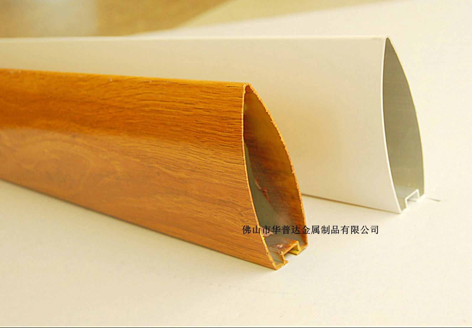 咖啡色鋁方通 高品質金屬制品的優(yōu)質批發(fā)選擇